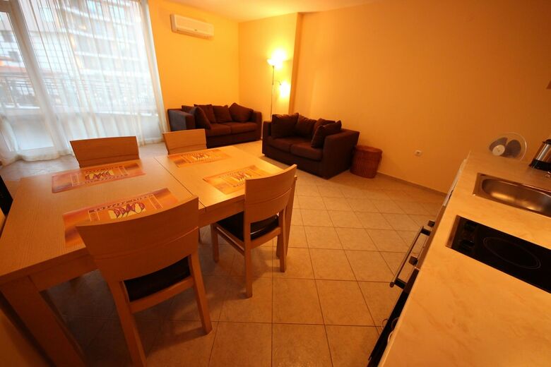 Menada Karolina Apartments