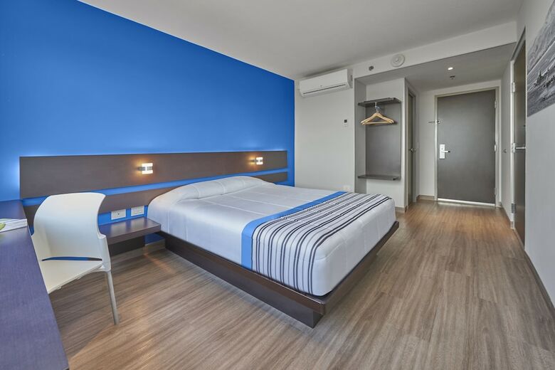 Hotel City Express Junior Merida Altabrisa