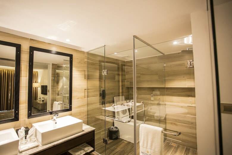 Hotel Golden Tulip - The Grandmark Dhaka