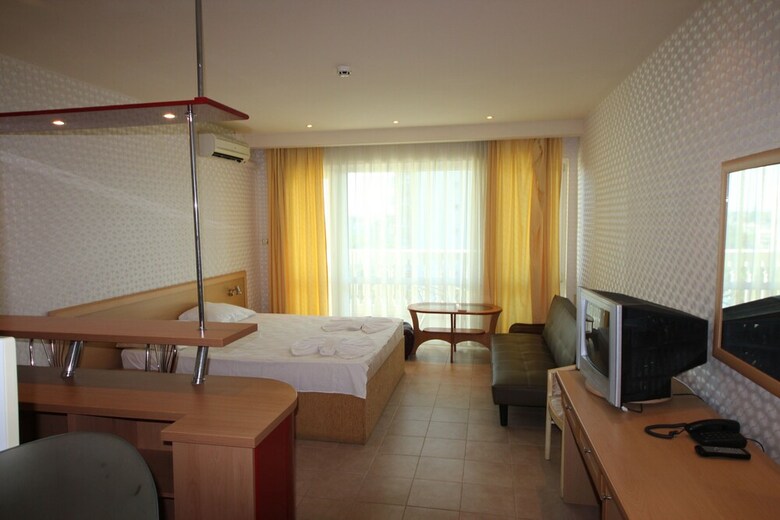 Menada Planeta Apartments