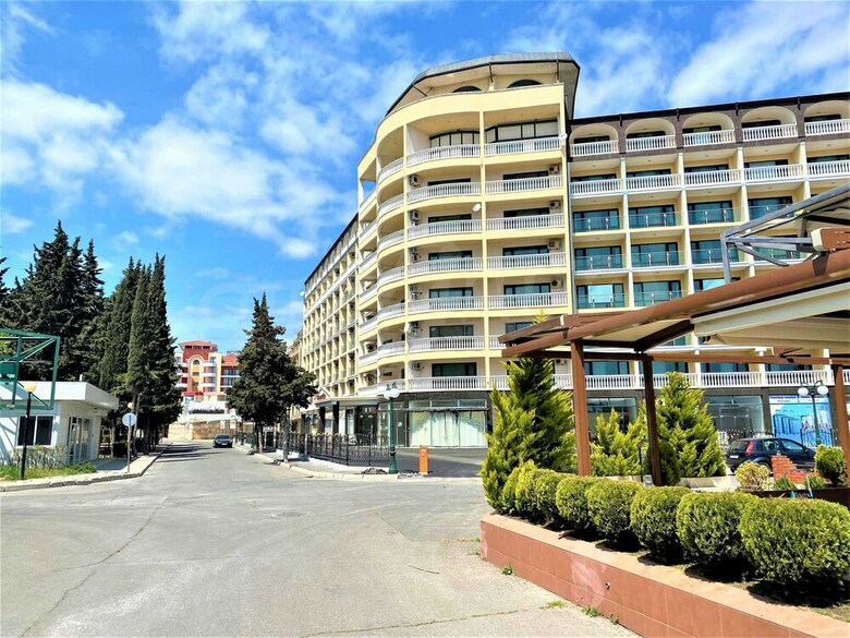 Menada Planeta Apartments