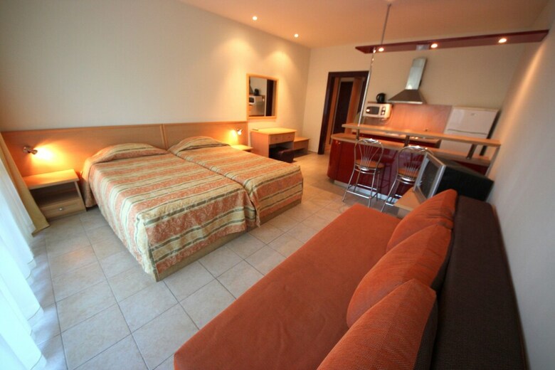Menada Planeta Apartments