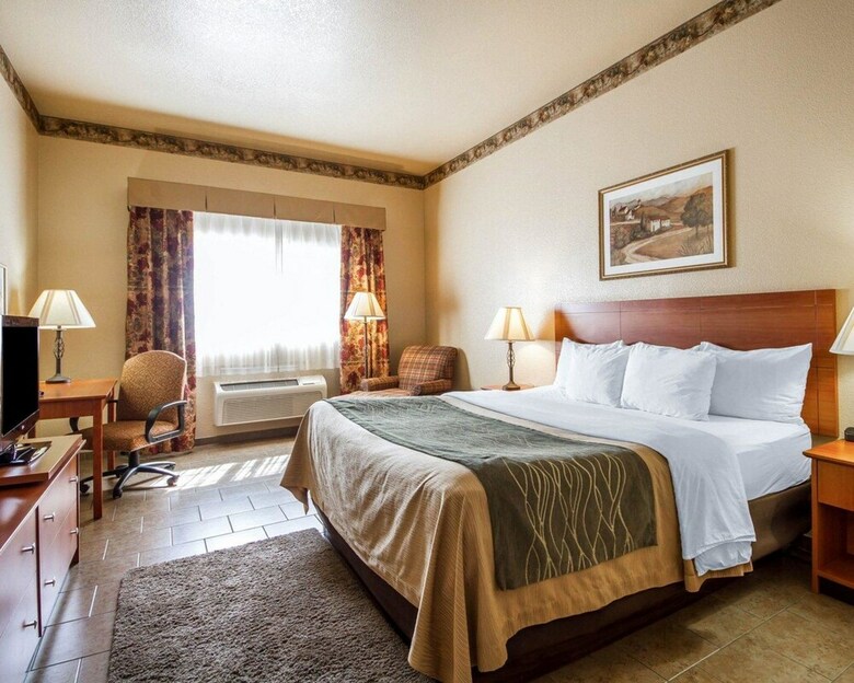 Hotel Comfort Inn & Suites