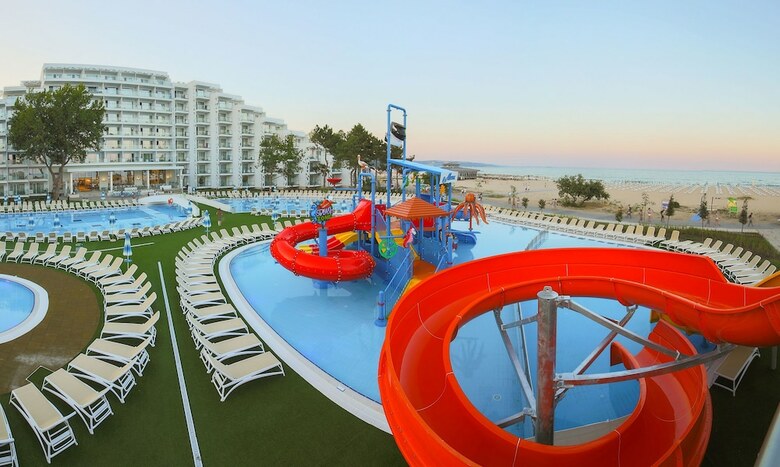 Maritim Paradise Blue Hotel & Spa