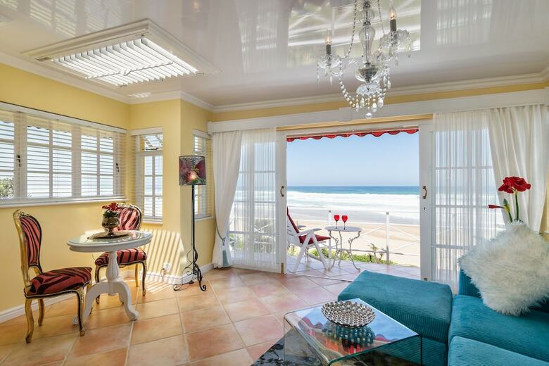 Hotel Haus Am Strand On The Beach