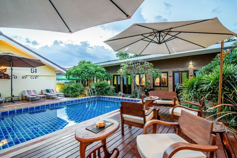 Hotel Baan Talay 51