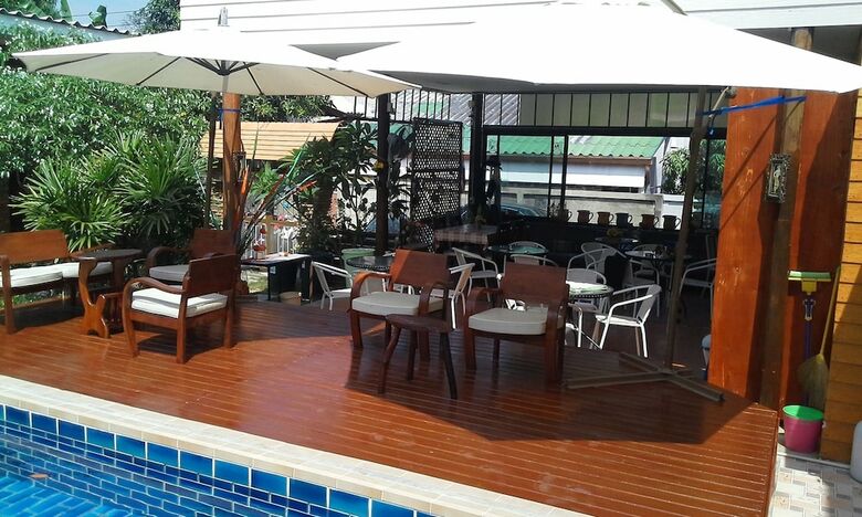 Hotel Baan Talay 51