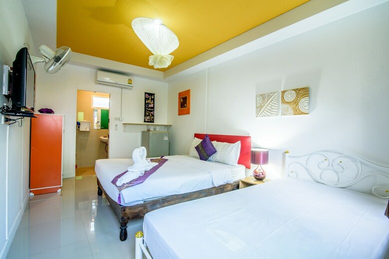 Hotel Baan Talay 51