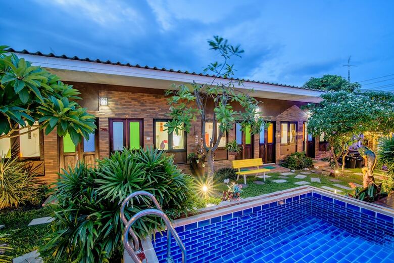 Hotel Baan Talay 51