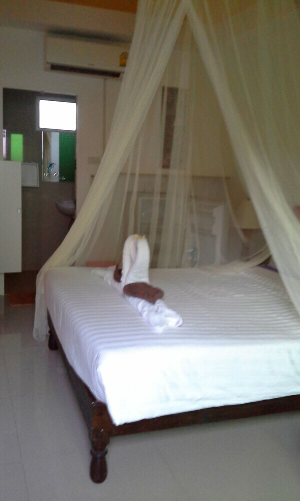 Hotel Baan Talay 51