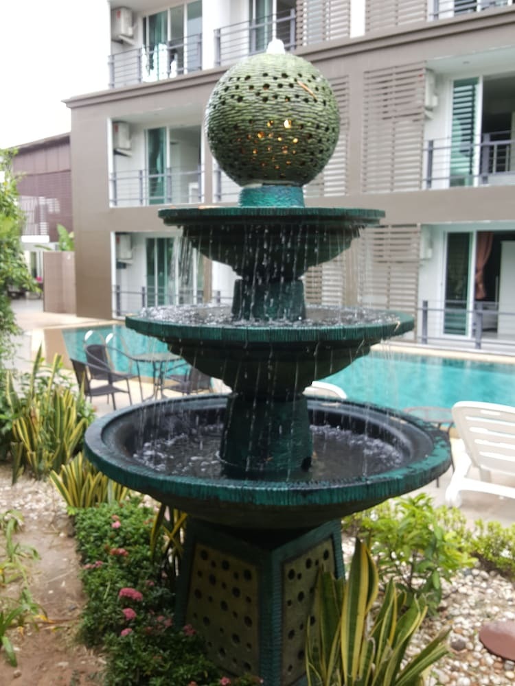Hotel Retreat By The Tree Pattaya
