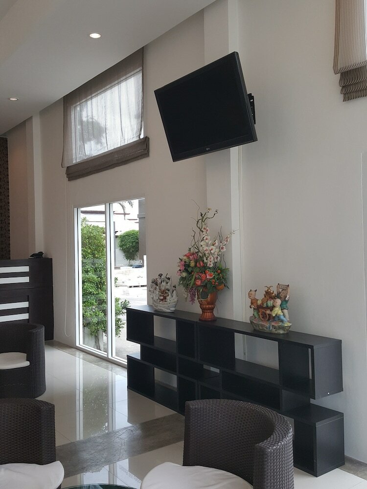 Hotel Retreat By The Tree Pattaya