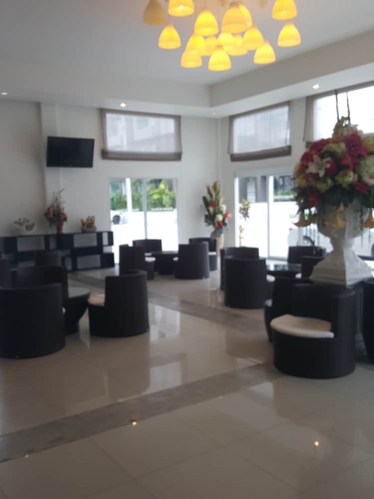 Hotel Retreat By The Tree Pattaya