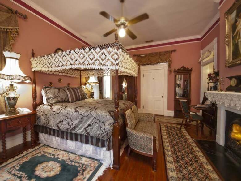 Mcmillan Inn Bed And Breakfast