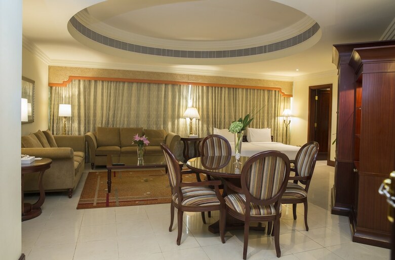 Pearl City Suites By Gemstones