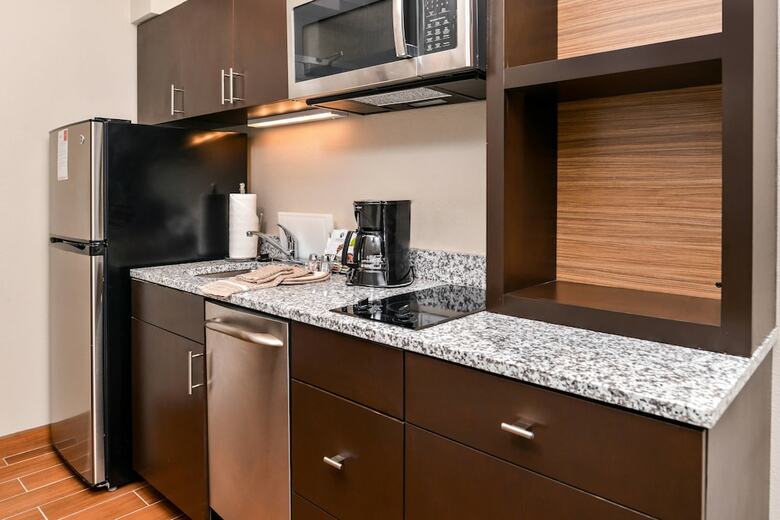 Hotel Towneplace Suites By Marriott Charleston-west Ashley