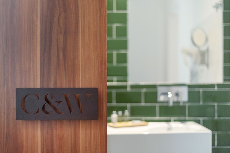 Hotel Cheese & Wine Suites