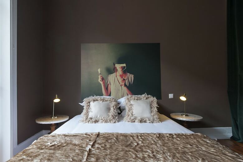 Hotel Cheese & Wine Suites