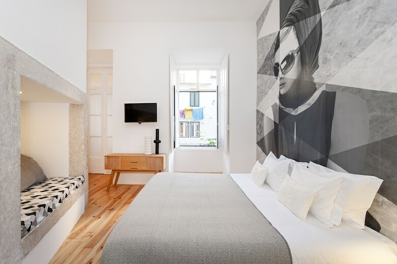 Hotel Cheese & Wine Suites