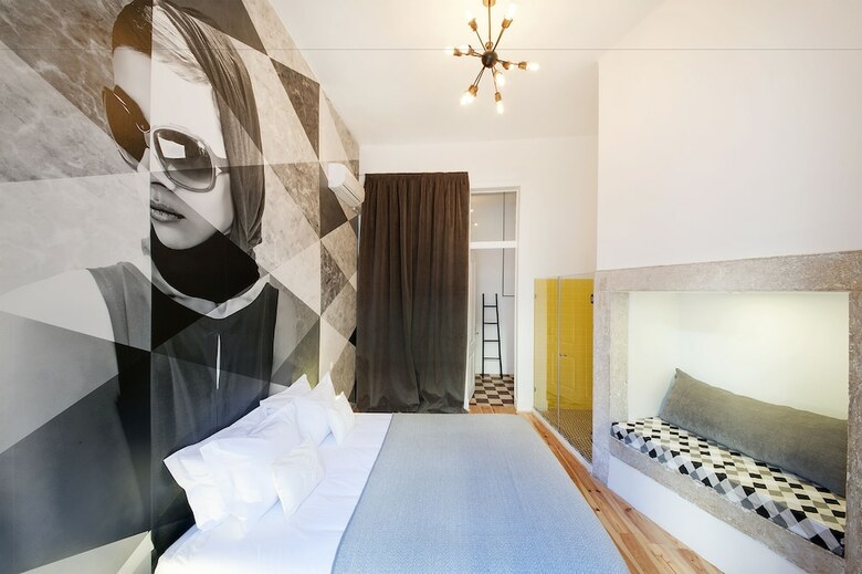 Hotel Cheese & Wine Suites