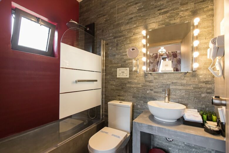 Theatro Hotel Odysseon