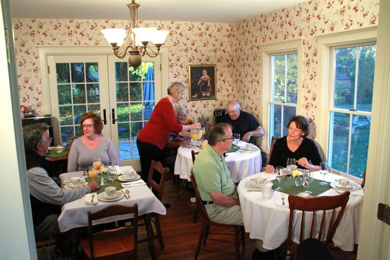 Bed & Breakfast Elsa's Inn On The Harbor