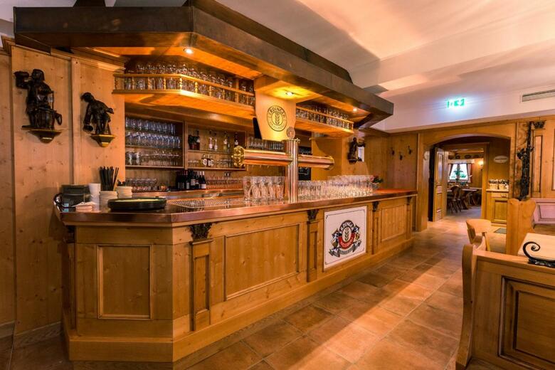 Hotel & Gastst�tte Zum Erdinger Wei�br�u