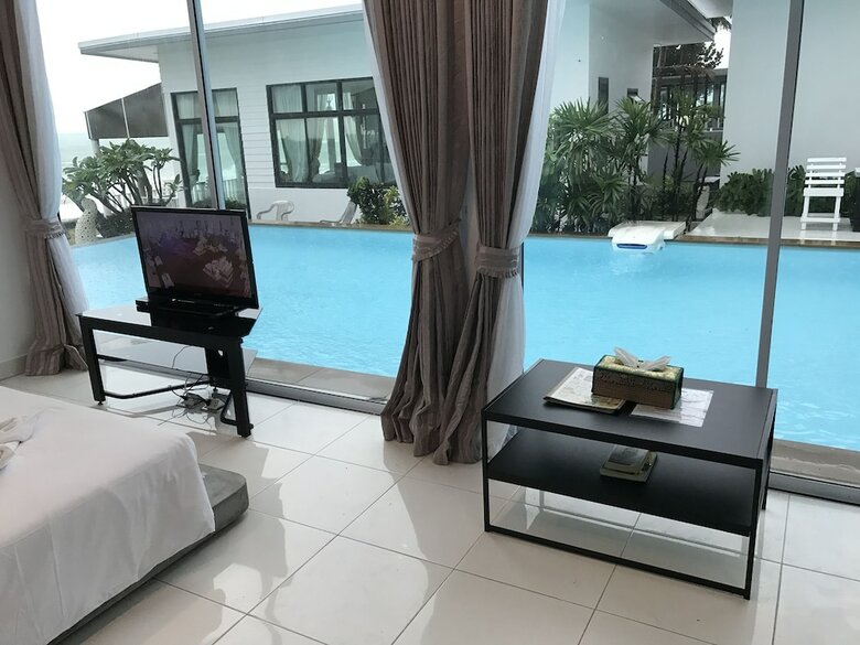 Hotel Baan Civilize Resort