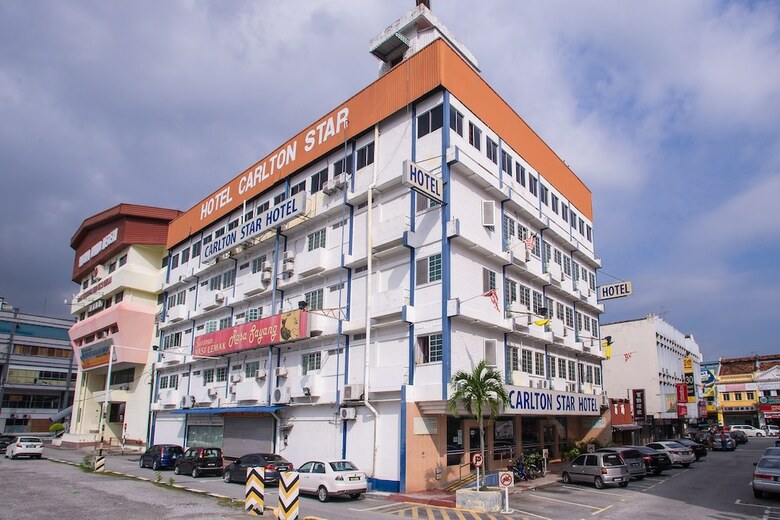 Oyo 89580 Carlton Star Hotel