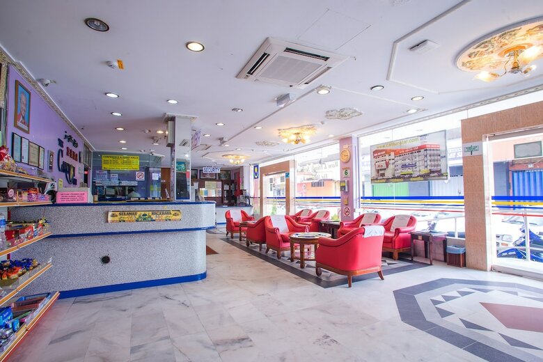 Oyo 89580 Carlton Star Hotel