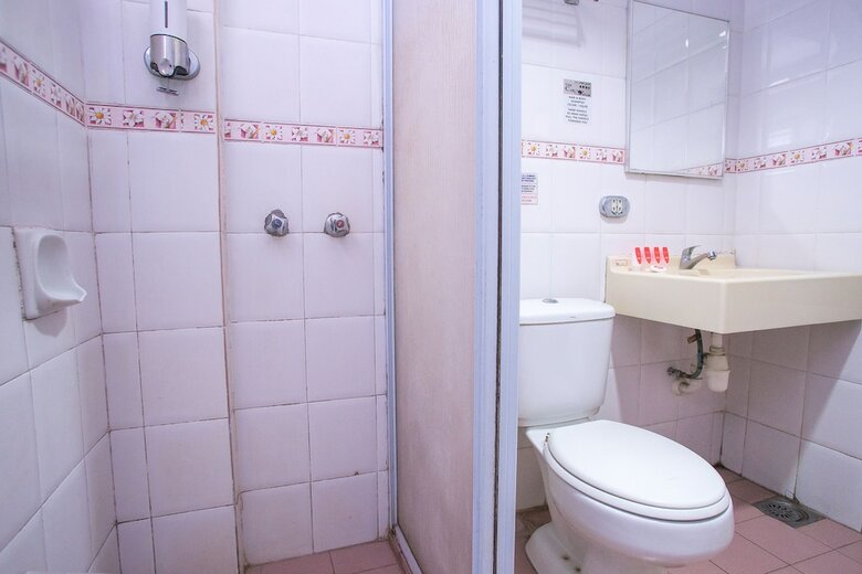 Oyo 89580 Carlton Star Hotel