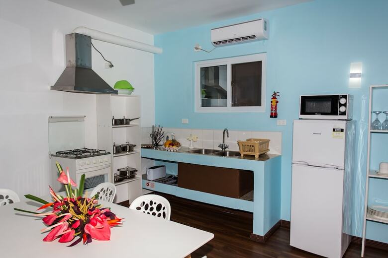 Aparthotel Blue West Villas