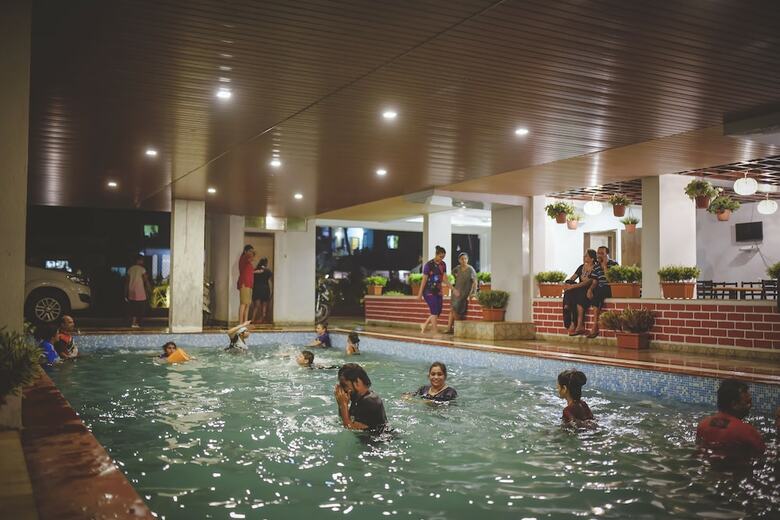 Hotel White House Beach Resort