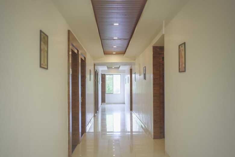 Hotel White House Beach Resort