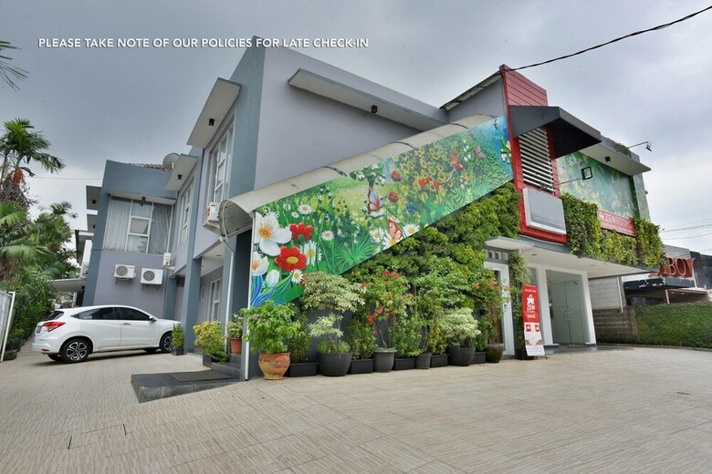 Hotel Zen Premium Kemang Timur