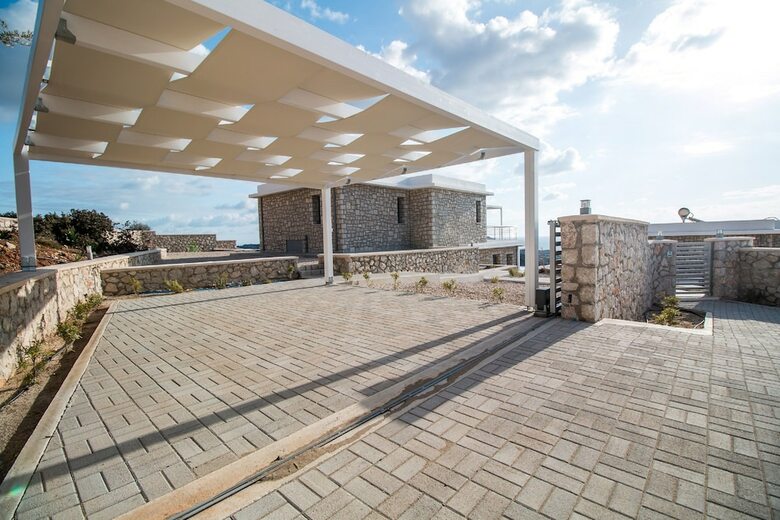 Francis & Gregorys Luxury Villas