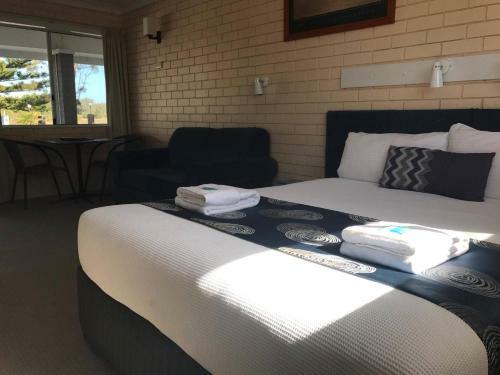 Edgewater Motel