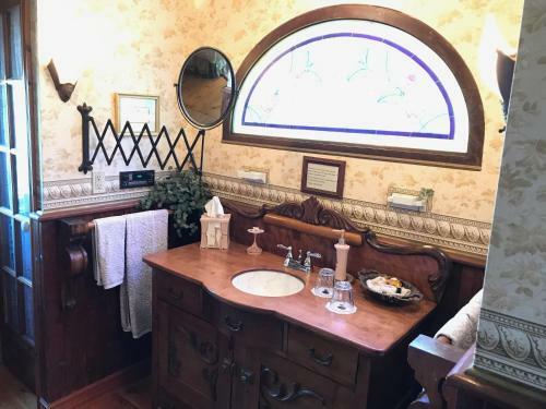 Bed & Breakfast Vinifera, The Inn On Winery Row