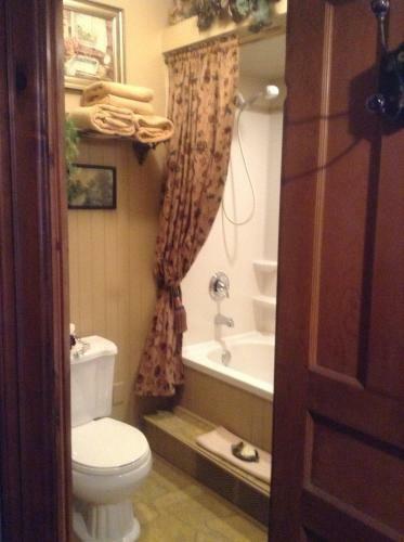 Bed & Breakfast Vinifera, The Inn On Winery Row