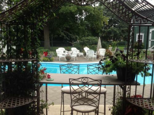 Bed & Breakfast Vinifera, The Inn On Winery Row