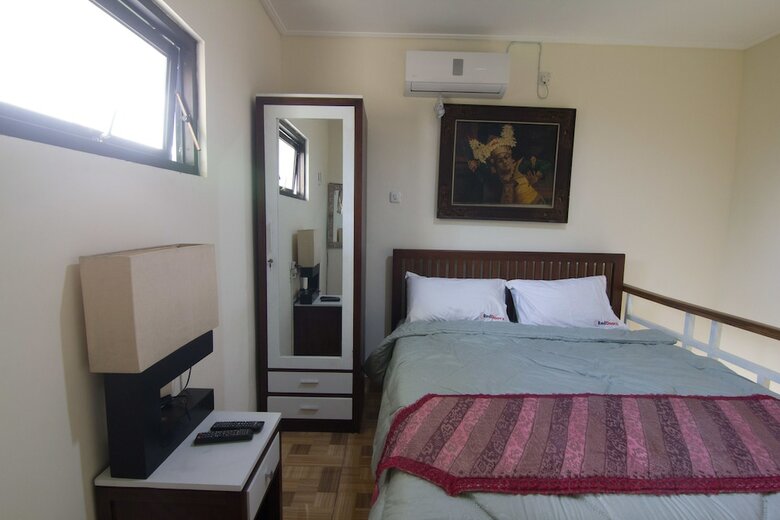 Hotel Reddoorz @ Mayjen Sungkono