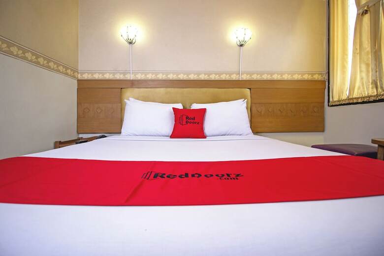 Hotel Reddoorz Plus @ Sukamulya Pasteur 2