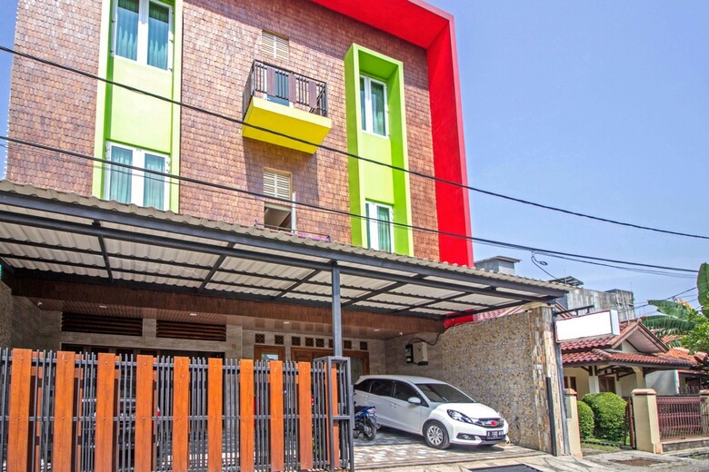 Hotel Reddoorz Near Trans Studio Mall 2