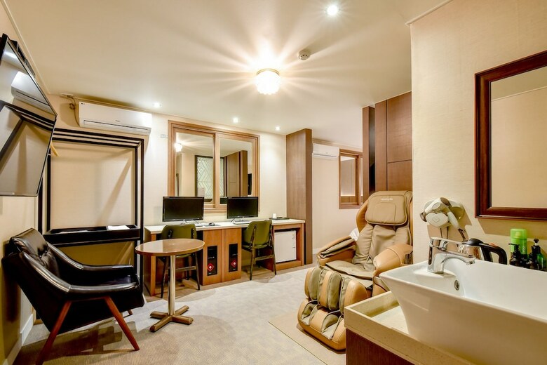 Two Heart Hotel Gimhae