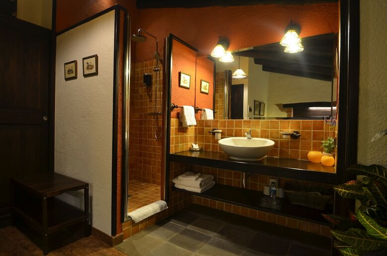 Hotel Comarquinal Bioresort Pened�s