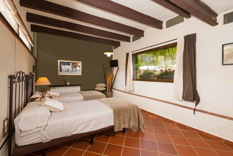 Hotel Comarquinal Bioresort Pened�s