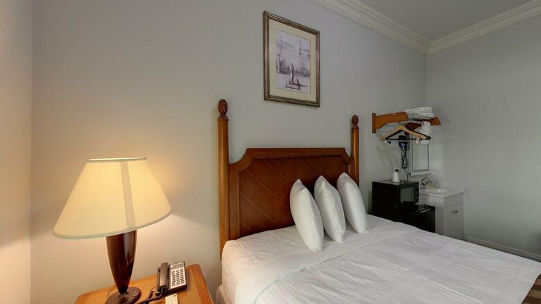 Posada Warfield Hotel
