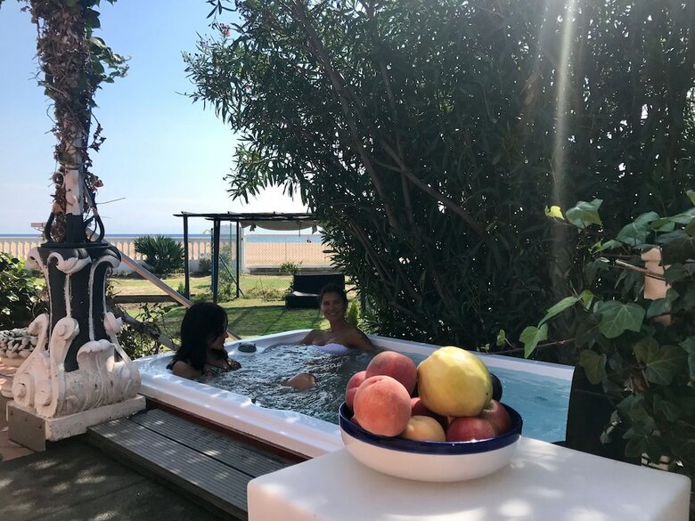 Villa Beach House Barcelona Jacuzzi & Beach Access