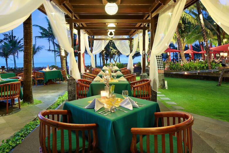 Hotel Legian Beach Villas