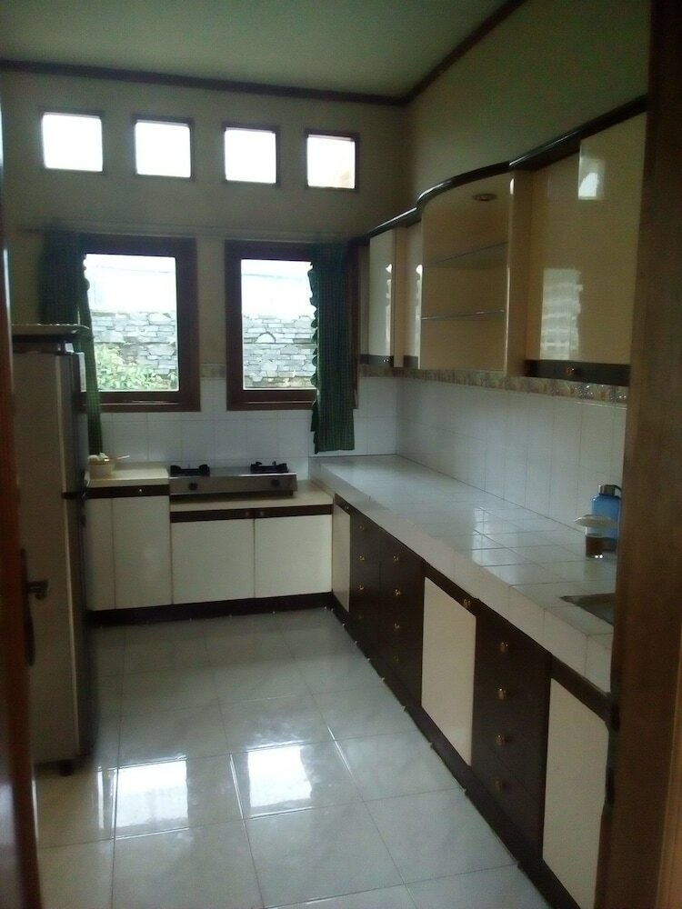 Villa Simply Homy Guesthouse Graha Puspa